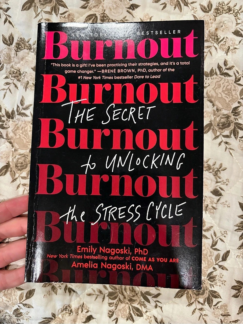 Burnout: The Secret to Unlocking the Stress Cycle Paperback